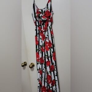RED ROSES JUMPSUIT by MAD RAGS SLIMMING RED ROSES VERTICAL STRIPES size M EUC